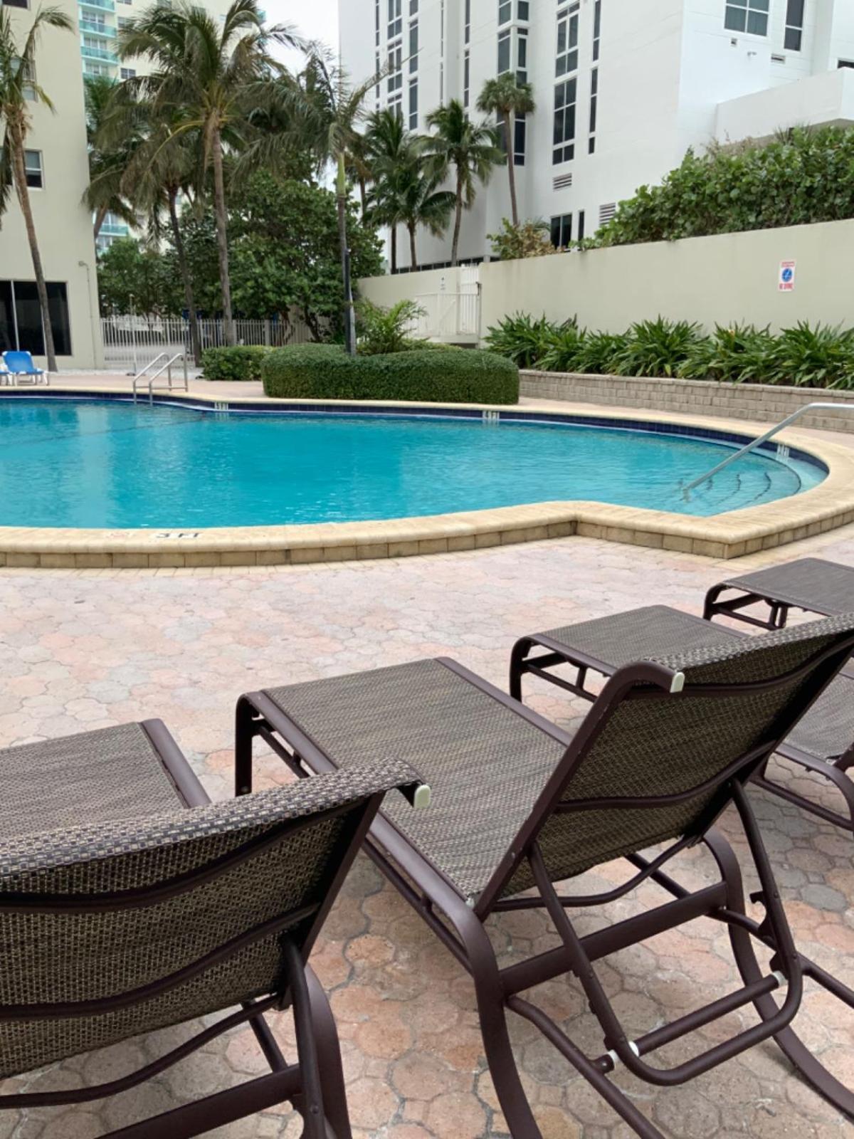 Cozy Ocean View Apartment By Miami Te Espera - Hallandale 11E Hollywood Exterior foto