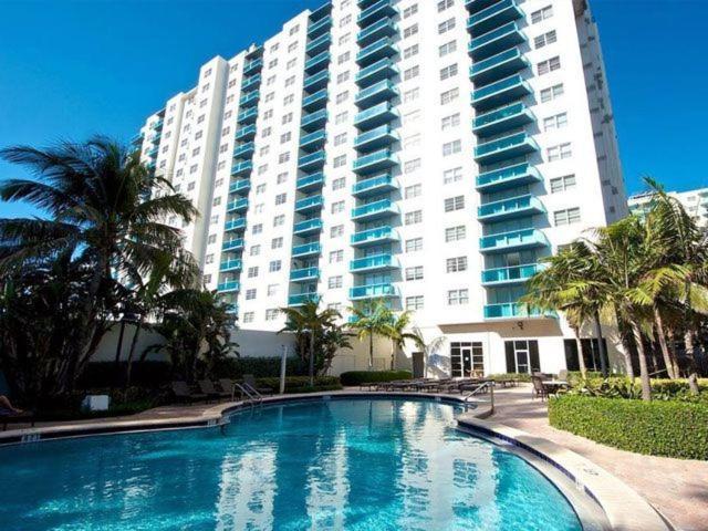 Cozy Ocean View Apartment By Miami Te Espera - Hallandale 11E Hollywood Exterior foto